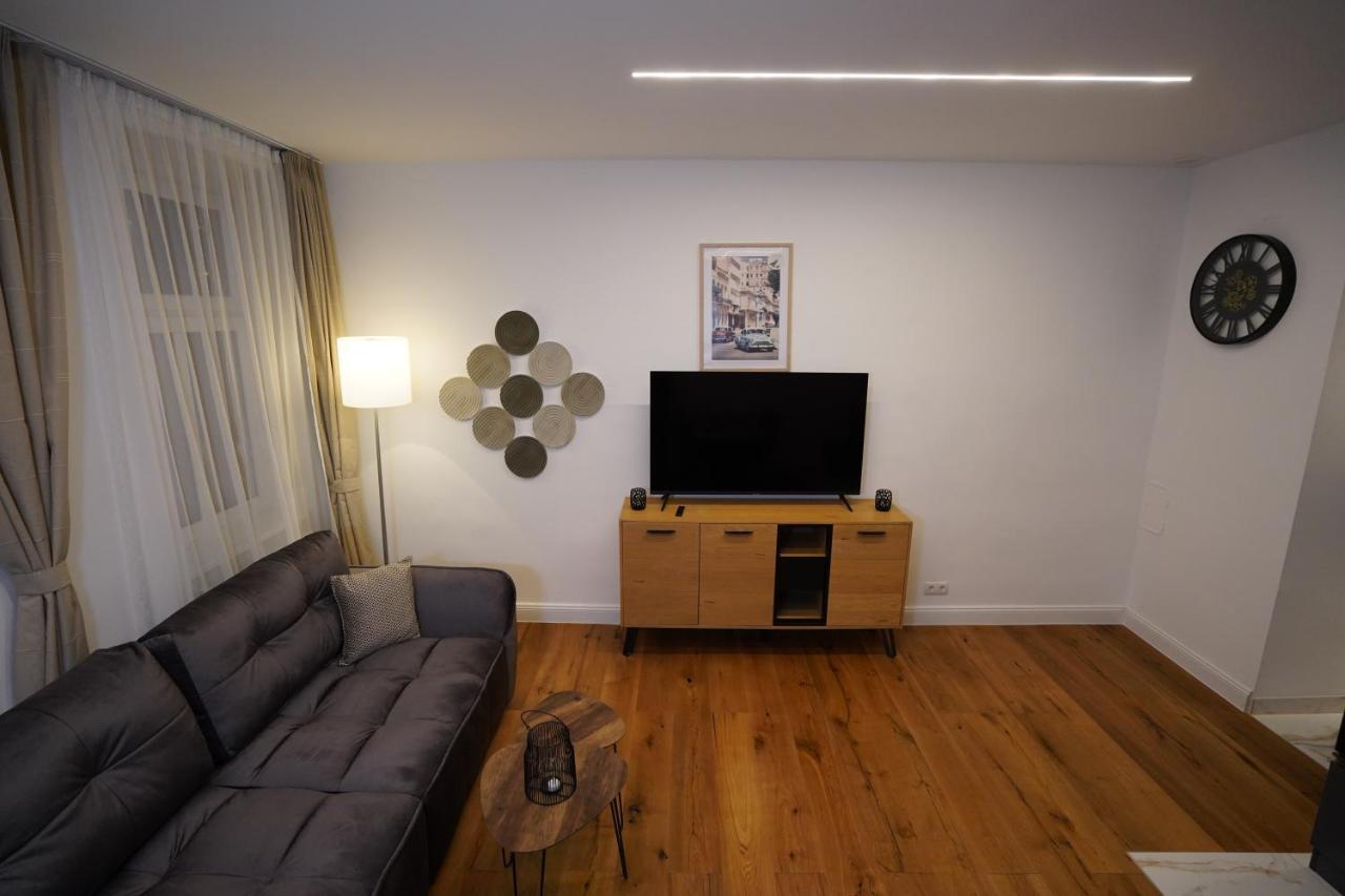 Real Appartments Wina Bagian luar foto