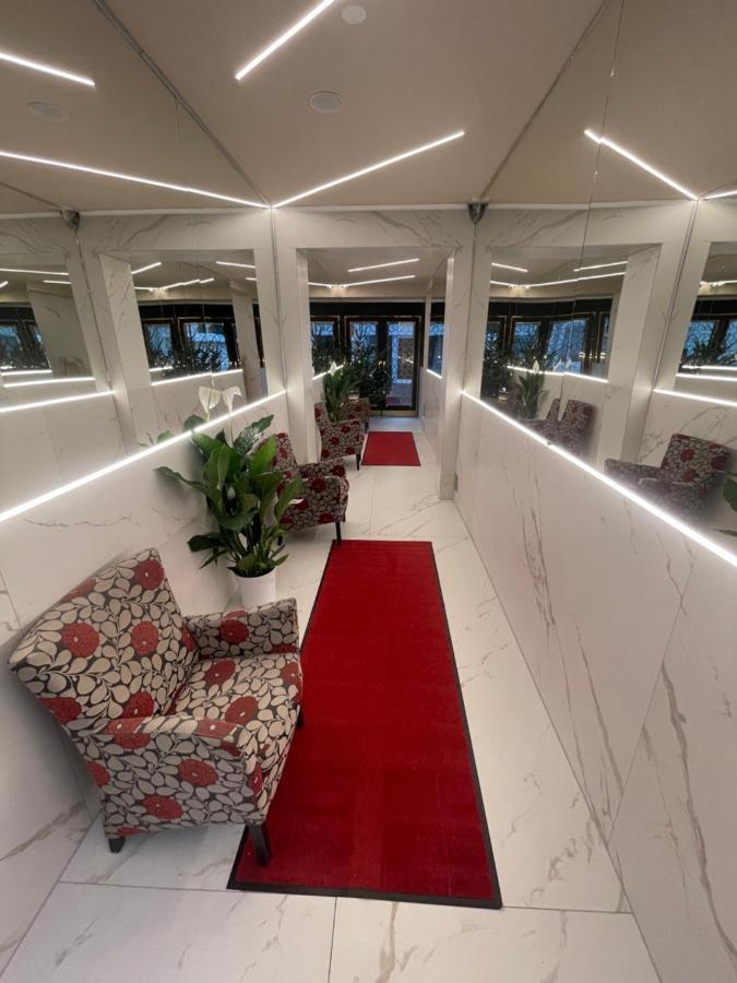 Real Appartments Wina Bagian luar foto